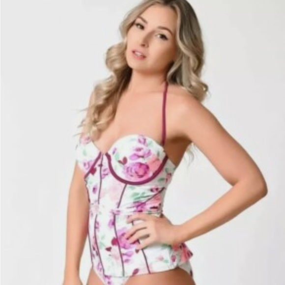 Betsy Johnson Prisoner of Love Molded Underwire Tankini